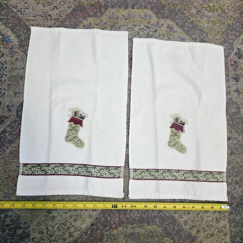 Vtg Christmas Stocking Handtowels Embroidered Holiday Bath Ritz 100% Cotton